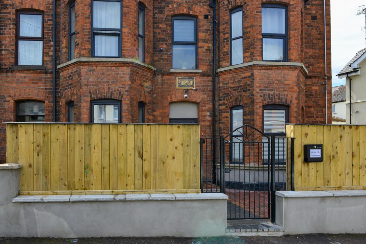 Esterville Apartments 1 And 2 Bedrooms Hot Tub Availability Belfast Exterior foto